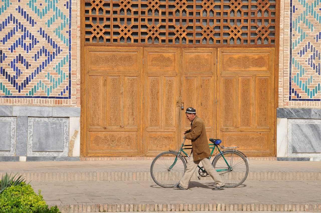 AML in Uzbekistan: turning a transaction alert into a defensible decision
